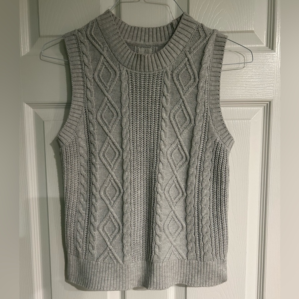 Joie Cable Knit Sweater Vest Size Medium - Picture 3 of 8
